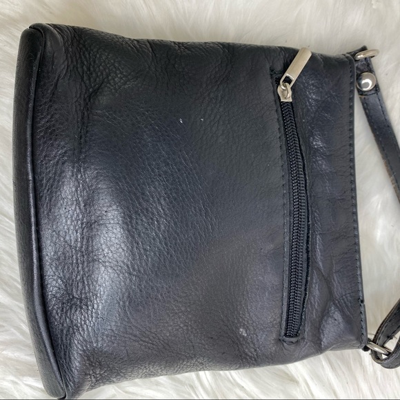 Italian Leather Crossbody Bag - Picture 6 of 9